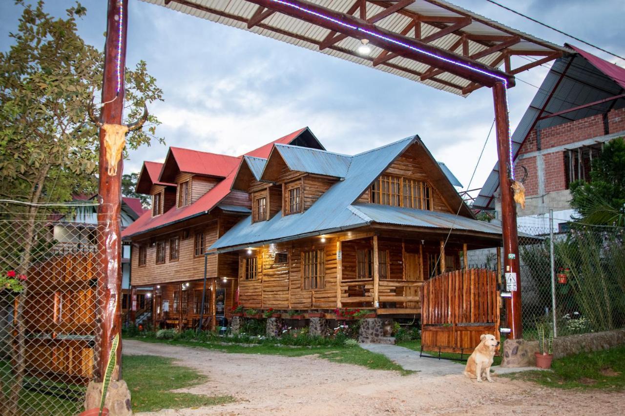 Hotel Charlie House 옥사팜파 외부 사진